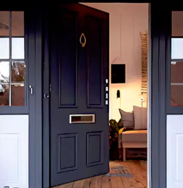 front door replacement in Laval, QC