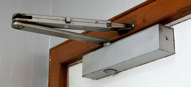 Door Closer Setup in Laval, QC