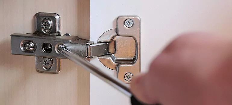 Creaky Door Hinges Fix in Laval, QC