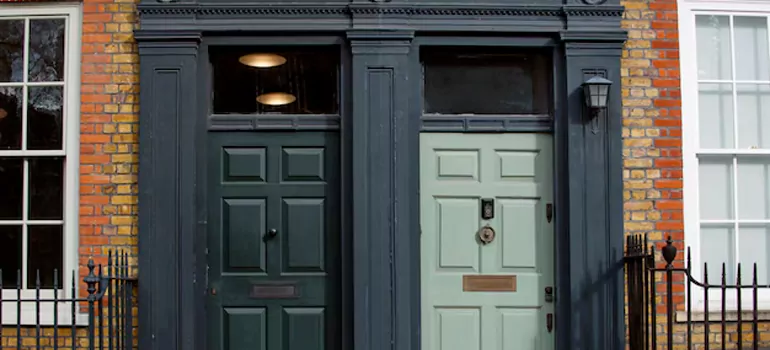 Front Door Window Replacement in Laval, QC