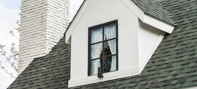 Roof Window Repair in Laval, QC