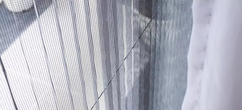 Fixing Screen Window Mesh in Laval, Quebec