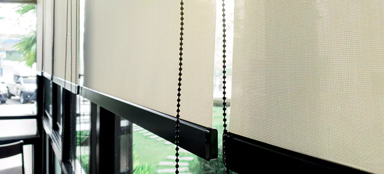 Blackout Window Shades in Le Sud-Ouest, Quebec