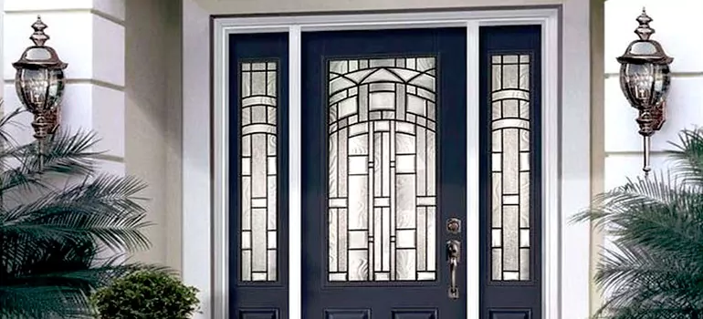 Craftsman Entry Door in Ahuntsic-Cartierville, QC