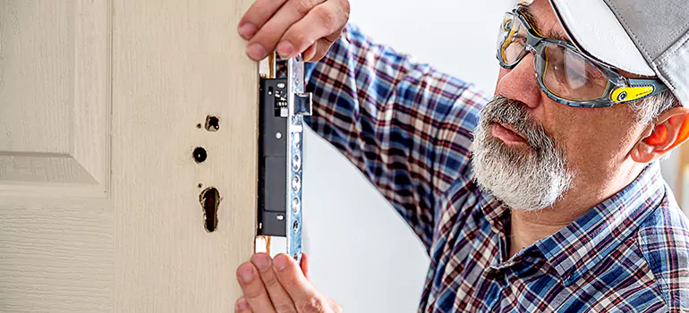 Exterior Door Handle Replacement in Laval, QC