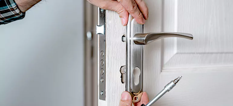 Front Door Knob Repair in Laval, QC