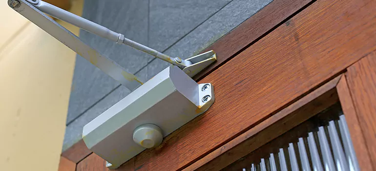 Electric Garage Door Opener Installation in Laval, Quebec