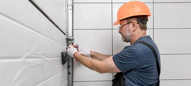 Garage Door Repair in Montreal-Est