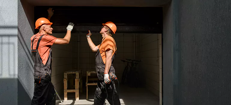 Garage Door Replacement in Montreal-Est, Quebec