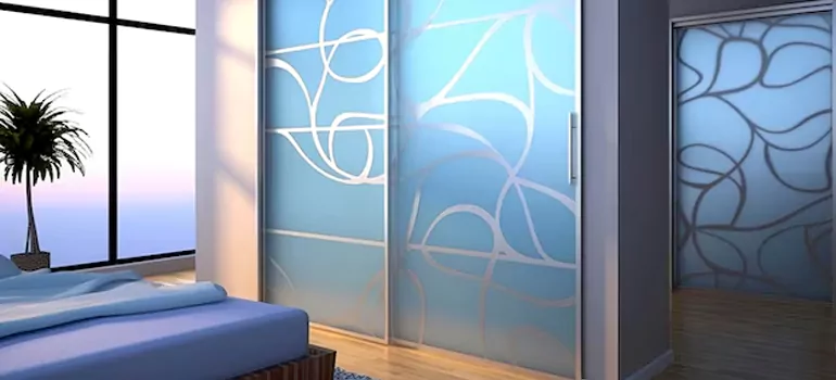 Frosting Glass Cabinet Doors in Laval, QC