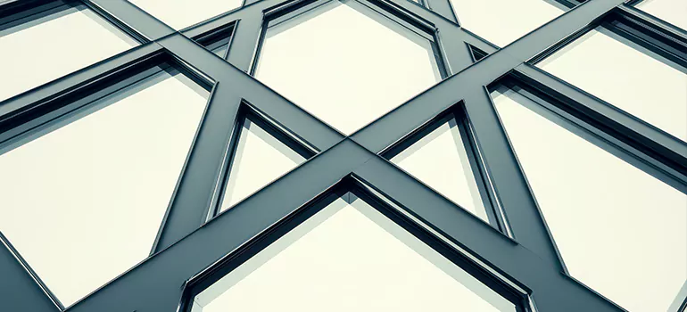 Geometric Window Shades in Laval, QC