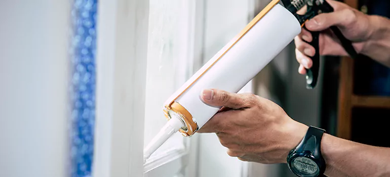 Residential Window Caulking in Laval, Quebec