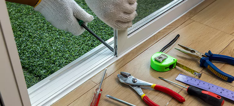 Window Hinge Repair in Laval, Quebec