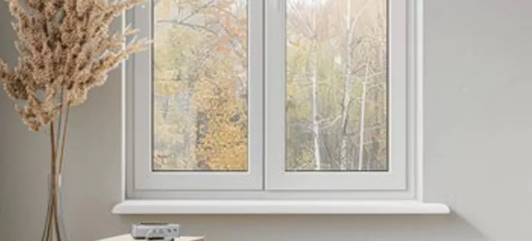 Vinyl Window Stool in Laval, QC